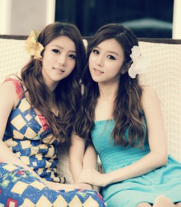 ฝาแฝดสาวเกาหลีศัลยกรรมใหม่จนสวยอย่างกับนางฟ้า - Dream Clinicdream